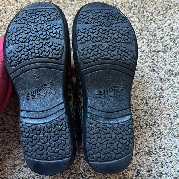 Leopard Dansko Clogs - Picture 4 of 4